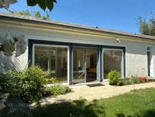 Orleans Dunois, a vendre, maison principale et maison d amis, ensemble avec  jardin, porche d 'entrée possible 2 stationnements.