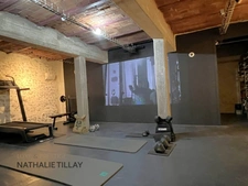 Orleans hyper centre, appartement loft à vendre. Patio interieur. Terrasse a ciel ouvert , salle de sport , garage. Unique.