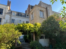 Orleans, centre, a vendre, hôtel particulier 400 m², jardin