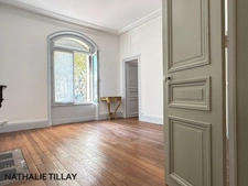 Orleans city center, elegant 5-room apartment for sale. 