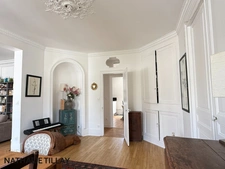 ORLEANS Dunois,  appartement bourgeois T5 a vendre, grand garage, cave, petite copropriéte, cour commune, exclusivité.