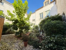 Orleans centre historique, maison hotel particulier, a vendre,  jardin et dependances