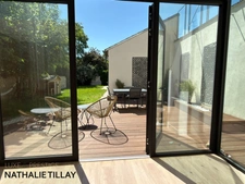 Orleans Dunois, a vendre, maison principale et maison d amis, ensemble avec  jardin, porche d 'entrée possible 2 stationnements.