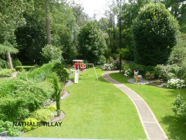  OLIVET bord du Loiret, a vendre, jolie maison de 243 m², jardin paysagé et arboré, parcelle de  1 123,00 m² 