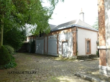 Orleans centre, for sale, private mansion of 465 m², landscaped park and outbuildings.   