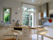 Orleans centre, for sale, private mansion of 465 m², landscaped park and outbuildings.   