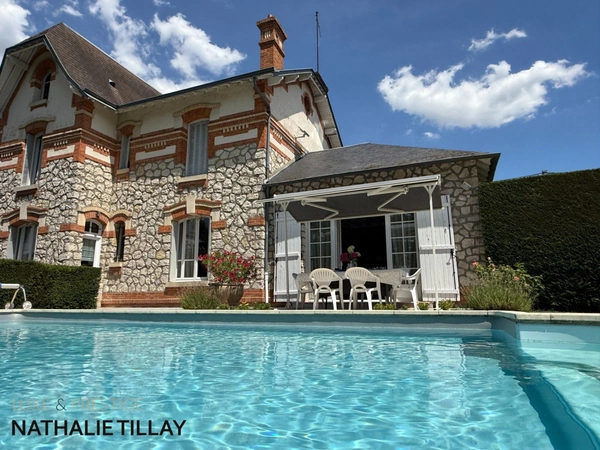 Maison de caractère, a vendre, piscine et jardin, Orleans 