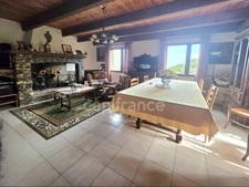 BORGO – Propriété à fort potentiel : 393 m² habitables + 2 980 m² de terrain – 395 000 €