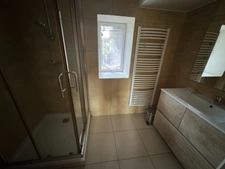 À VENDRE – Ensemble immobilier d’exception en pierre avec fonds de commerce bien-être et vue panoramique 