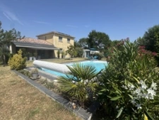 Maison familiale de standing avec piscine sur terrain de 1 800 m² – Saint-Pierre (31590)