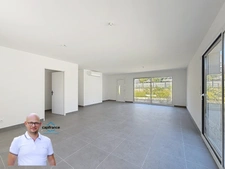 Dpt Isère (38), à vendre LES ABRETS maison P5 plain pied de 105,7 m² sur 400m2 de terrain.