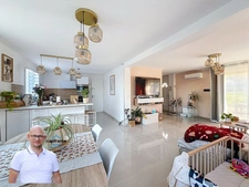 Maison à vendre 5 pièces SAINT JEAN D'AVELANNE (38) sur 950m2 de terrain clos. 