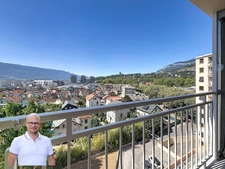 Appartement à vendre 3 pièces CHAMBERY (73) - 70m2 - balcon - garage et cave. 