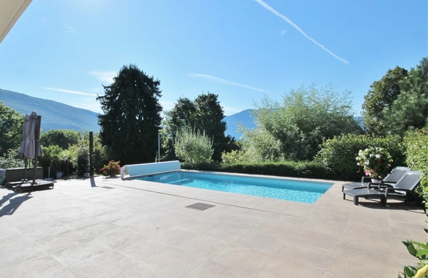 A 10min de CHAMBERY sur NOVALAISE Villa d’architecte 7 pièces de 220 m² plus T2 indépendant 50 m² sur plus de 1700m2– Idéal pour revenu locatif, activité professionnelle ou l'accueil de votre famille