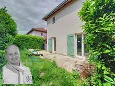 AOSTE Maison centre village, 3 chambres garage attenant 
