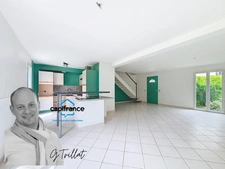 AOSTE Maison centre village, 3 chambres garage attenant 