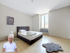 Immeuble de rapport en hyper-centre d'Aoste (38490) – Local commercial loué + T3 libre + Combles aménageables