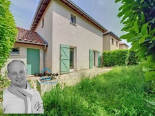 AOSTE Maison centre village, 3 chambres garage attenant 