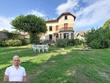 Maison à vendre 6 pièces LES ABRETS (38) sur plus de 2600m2 de terrain. 