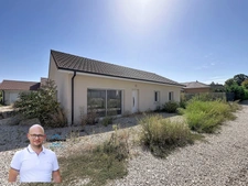 Dpt Isère (38), à vendre LES ABRETS maison P5 plain pied de 105,7 m² sur 400m2 de terrain.