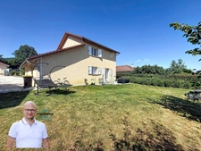 Maison à vendre 5 pièces SAINT JEAN D'AVELANNE (38) sur 950m2 de terrain clos. 