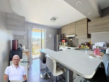 Appartement à vendre 3 pièces CHAMBERY (73) - 70m2 - balcon - garage et cave. 