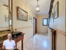 Maison à vendre 9 pièces LES ABRETS EN DAUPHINE sur un parc arboré de plus 2500m2 avec piscine. 