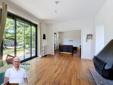 Maison à vendre 7 pièces à LE PONT DE BEAUVOISIN  (38) - 214m2 habitable sur plus de 1800m2 de terrain