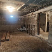 HYPER CENTRE – 210 m² – 6 CHAMBRES – PARC 1 300 m² – UNE MAISON FAMILIALE RARE À LES AVENIÈRES