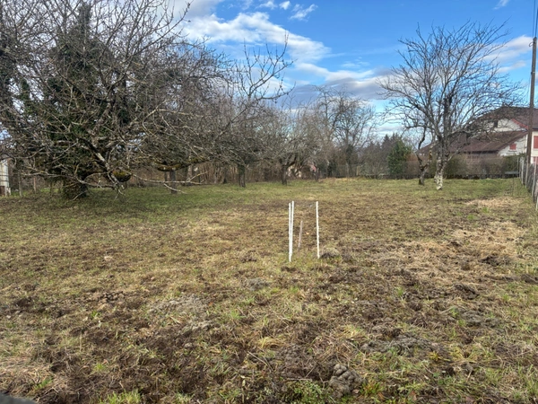 Terrain constructible 750m² 