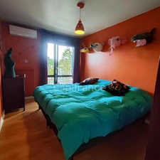 Dernier étage – T3 de 81 m² – Vue montagnes – Grand balcon – Isolation extérieure neuve