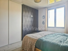 Maison de plain pied lumineuse, 3 chambres, avec terrasse de 40 m² et commerces à pied