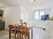 Neuville-sur-Sarthe - Terrain de loisirs de 425 m² en bord de Sarthe. Posez vos valises et profitez ! 