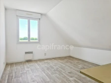 Le confort d’une grande maison familiale au calme de la campagne, avec toutes les commodités à proximité.