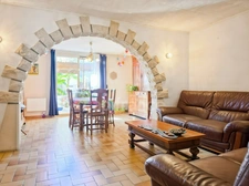 NOYEN-SUR-SARTHE - MAISON DE 101,45 m² AVEC JARDIN, TERRASSE ET GARAGE