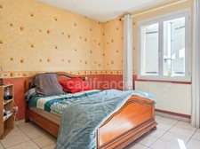 Maison familiale de 4 chambres sur plus de 6 000 m² de terrain à Saint-Maixent