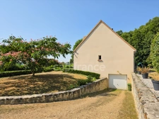 Maison familiale de 4 chambres sur plus de 6 000 m² de terrain à Saint-Maixent