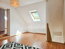 Un véritable espace de vie familial à Lombron : 210 m² et près de 3 000 m² de terrain