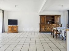 Le confort d’une grande maison familiale au calme de la campagne, avec toutes les commodités à proximité.