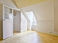 Immeuble de rapport au Grand-Lucé comprenant un local commercial et un appartement