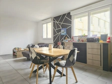 Appartement T4 de 72,10 m² avec cave - Avenue Felix Geneslay