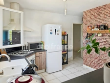 À 25 minutes de Tours, pavillon familial avec piscine et vue sur la campagne
