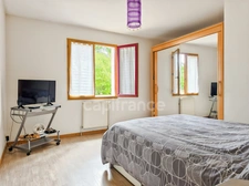 Un véritable espace de vie familial à Lombron : 210 m² et près de 3 000 m² de terrain