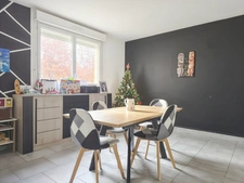 Appartement T4 de 72,10 m² avec cave - Avenue Felix Geneslay