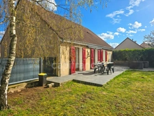 Maison de plain pied lumineuse, 3 chambres, avec terrasse de 40 m² et commerces à pied