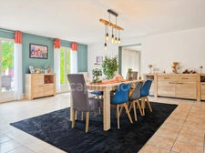 Un véritable espace de vie familial à Lombron : 210 m² et près de 3 000 m² de terrain