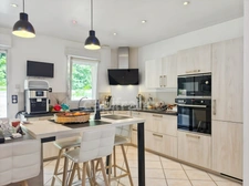 Maison familiale de 4 chambres sur plus de 6 000 m² de terrain à Saint-Maixent