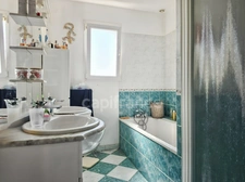 Maison familiale de 4 chambres sur plus de 6 000 m² de terrain à Saint-Maixent