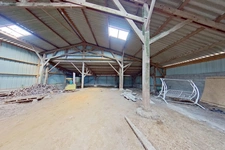 Maison en pierres 10 pièces + Hangar de stockage, proche Lannion