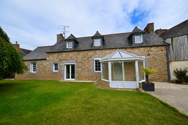 Longère en pierres à vendre 6 pièces CAVAN (22)